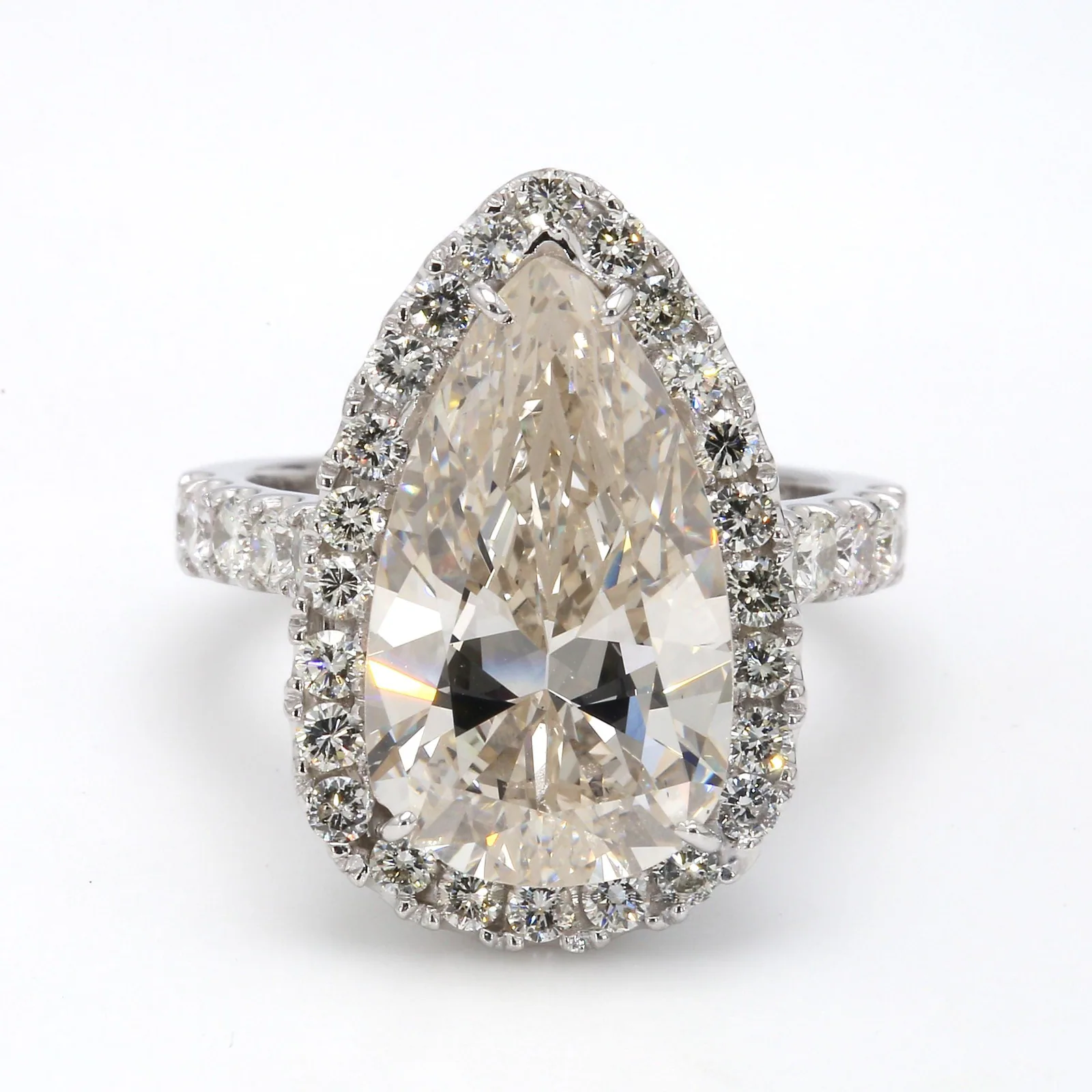 Pear-Shaped Diamond Halo Ring in 18k White Gold